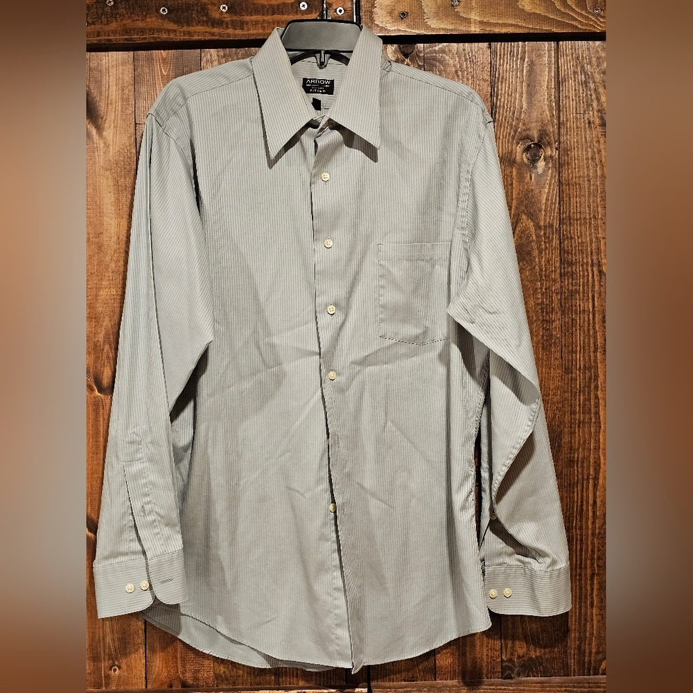 Arrow Men's Light Gray Striped Dress Shirt